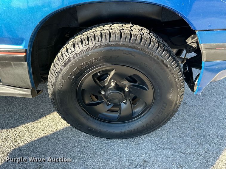 image for item OD9784 1991 Geo Tracker SUV