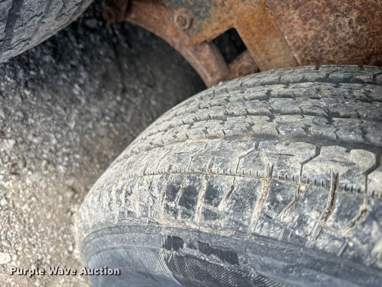 image for item OF9313 2013 Dakota utility trailer