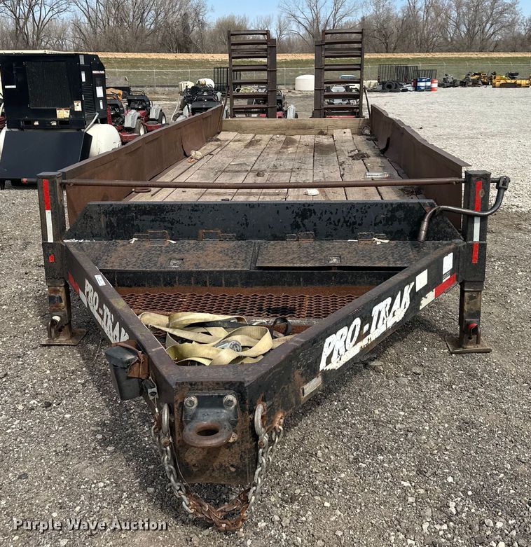 image for item OF9315 2006 Pro-Trak equipment trailer