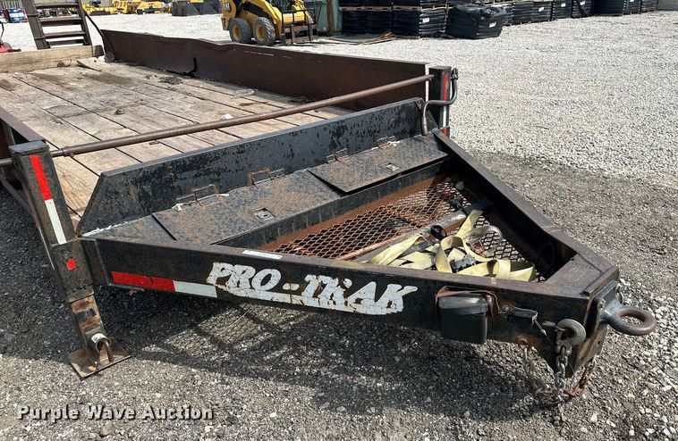 image for item OF9315 2006 Pro-Trak equipment trailer