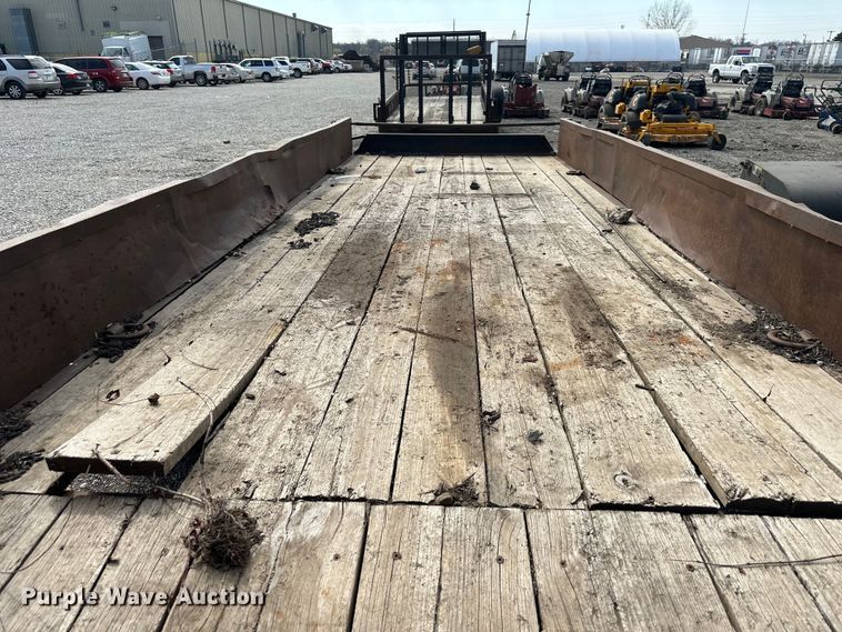 image for item OF9315 2006 Pro-Trak equipment trailer