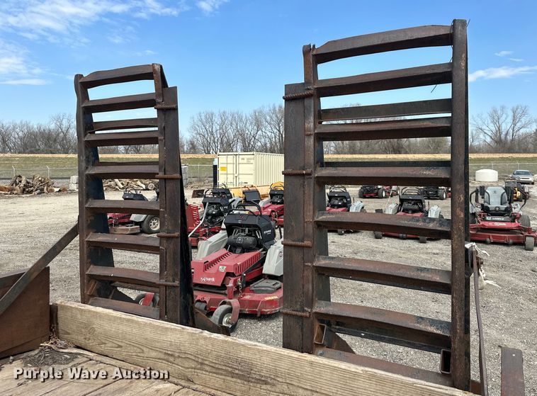 image for item OF9315 2006 Pro-Trak equipment trailer