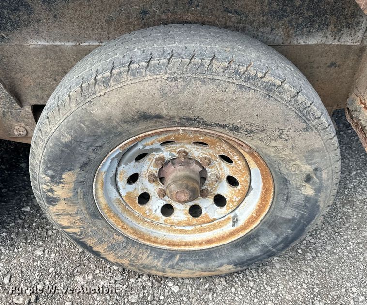 image for item OF9315 2006 Pro-Trak equipment trailer