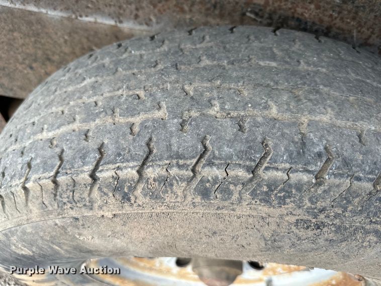 image for item OF9315 2006 Pro-Trak equipment trailer