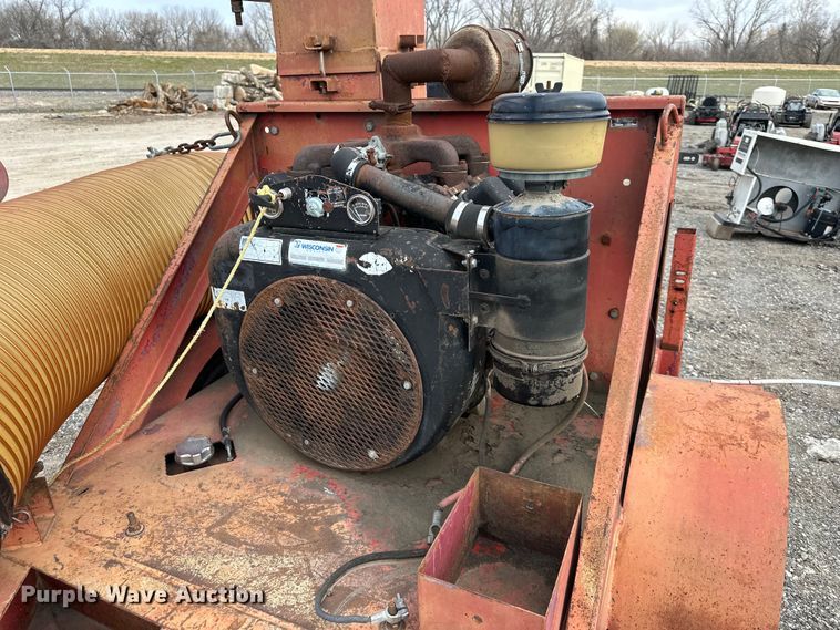 image for item OF9316 Giant Vac leaf vacuum 