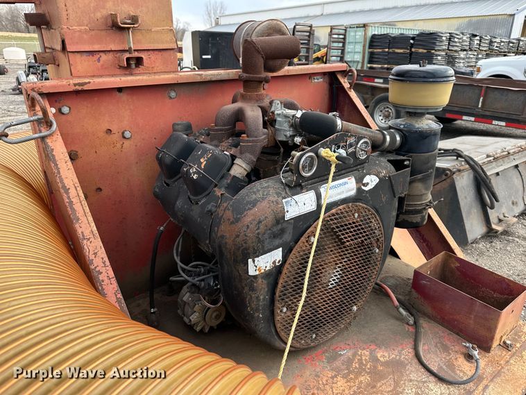 image for item OF9316 Giant Vac leaf vacuum 