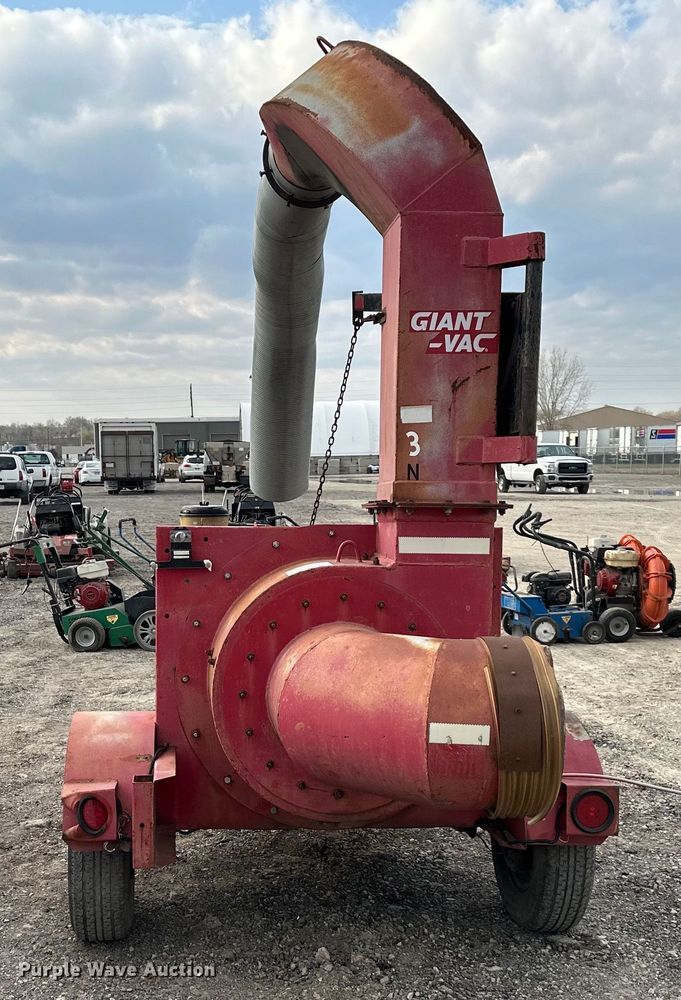 image for item OF9317 Giant Vac  TL652951W feaf vacuum 