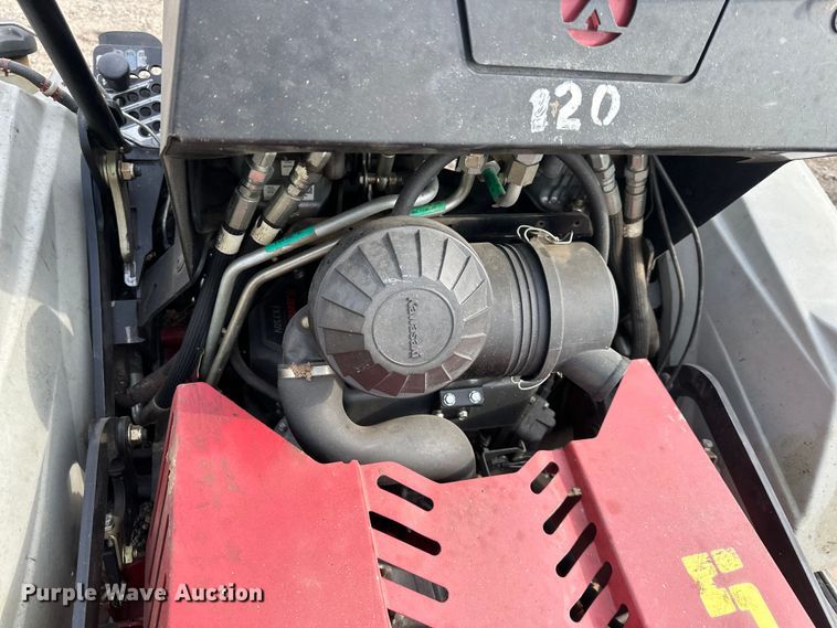 image for item OF9330 (2) Exmark Staris S Series lawn mowers