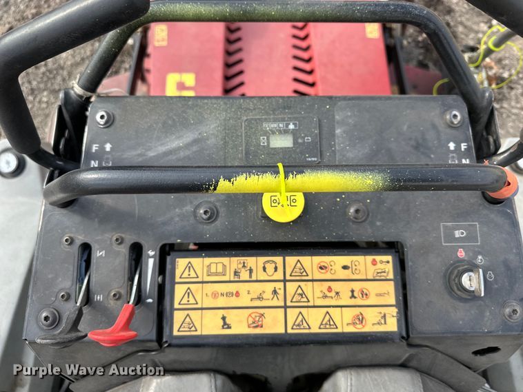 image for item OF9330 (2) Exmark Staris S Series lawn mowers