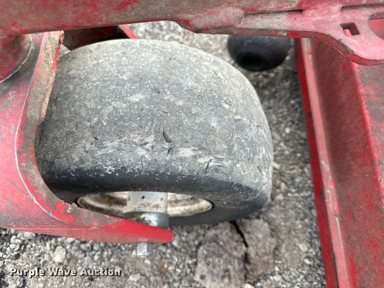 image for item OF9330 (2) Exmark Staris S Series lawn mowers