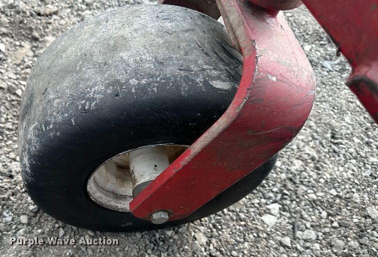 image for item OF9330 (2) Exmark Staris S Series lawn mowers