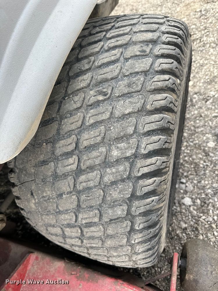 image for item OF9330 (2) Exmark Staris S Series lawn mowers