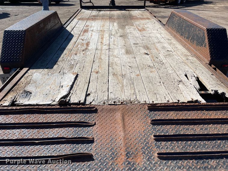 image for item OG9834 2011 Cornelius Manufacturing  UT-18H equipment trailer