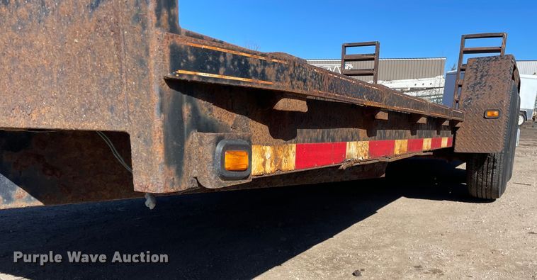 image for item OG9834 2011 Cornelius Manufacturing  UT-18H equipment trailer