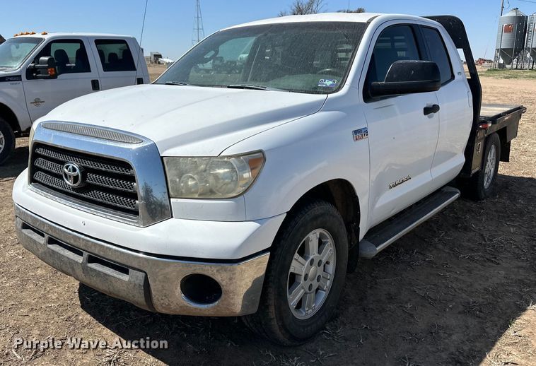 image for item OI9275 2007 Toyota Tundra Double Cab flatbed pickup truck 