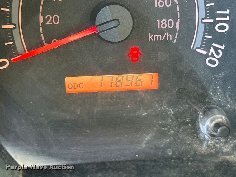 image for item OI9275 2007 Toyota Tundra Double Cab flatbed pickup truck 