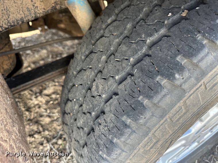 image for item OI9275 2007 Toyota Tundra Double Cab flatbed pickup truck 