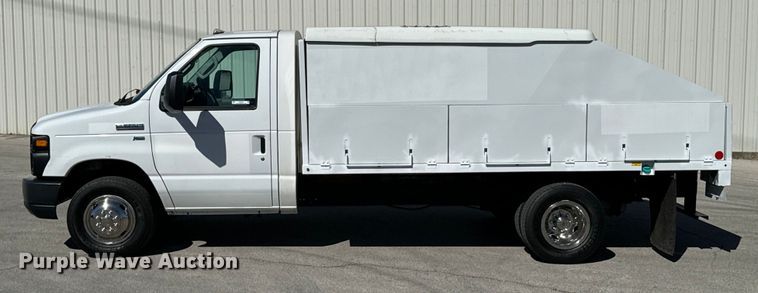 image for item OJ9592 2011 Ford E450 Super Duty XL utility van