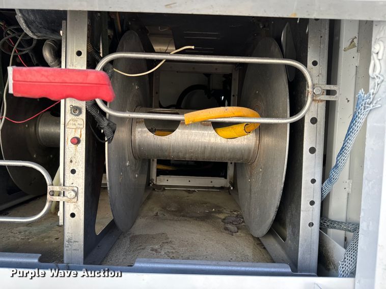 image for item OJ9592 2011 Ford E450 Super Duty XL utility van