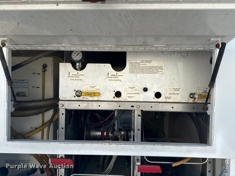 image for item OJ9592 2011 Ford E450 Super Duty XL utility van