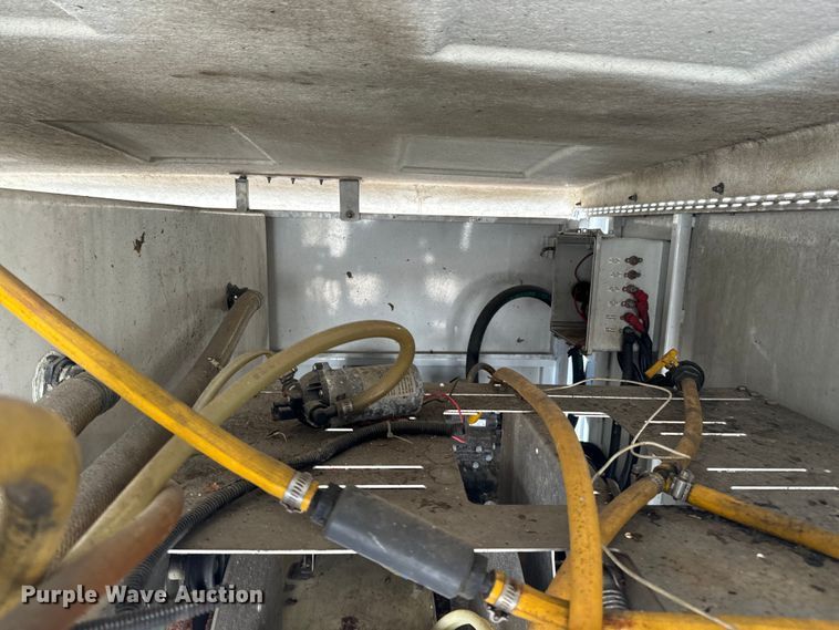 image for item OJ9592 2011 Ford E450 Super Duty XL utility van