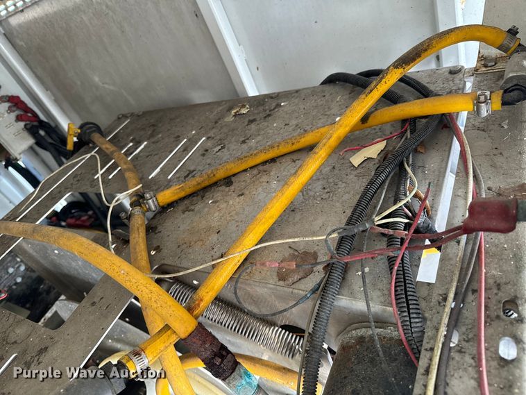 image for item OJ9592 2011 Ford E450 Super Duty XL utility van