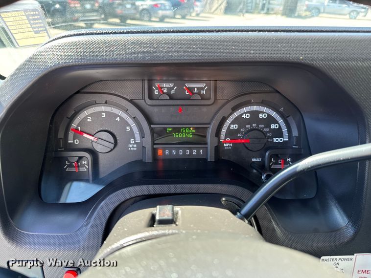 image for item OJ9592 2011 Ford E450 Super Duty XL utility van