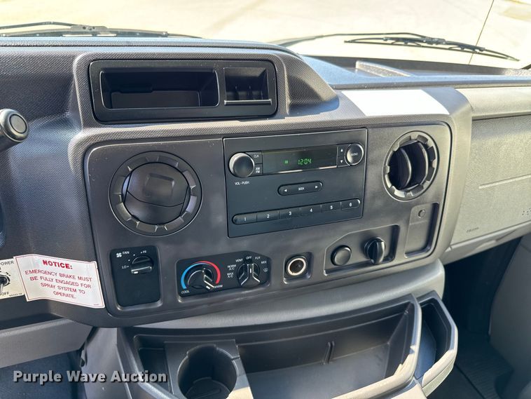 image for item OJ9592 2011 Ford E450 Super Duty XL utility van