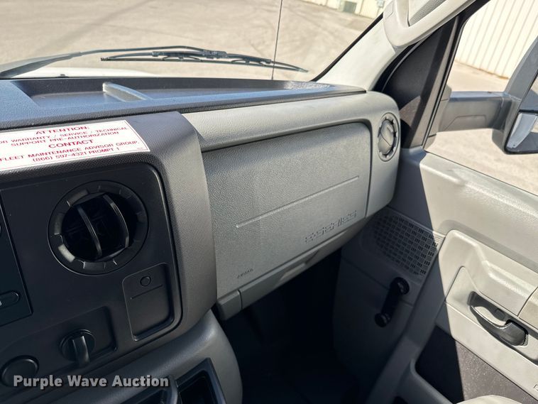 image for item OJ9592 2011 Ford E450 Super Duty XL utility van