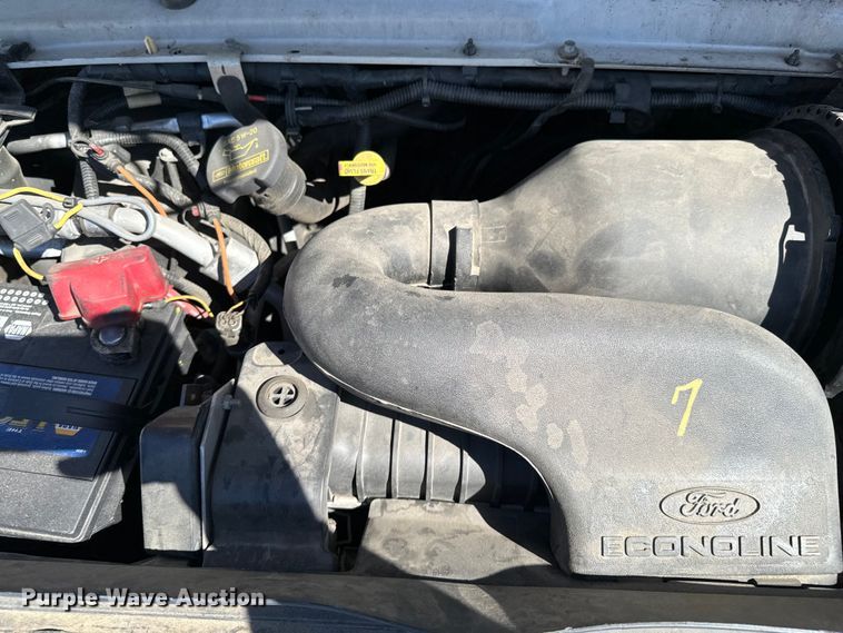 image for item OJ9592 2011 Ford E450 Super Duty XL utility van