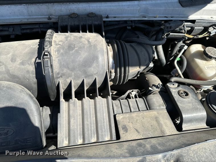 image for item OJ9592 2011 Ford E450 Super Duty XL utility van