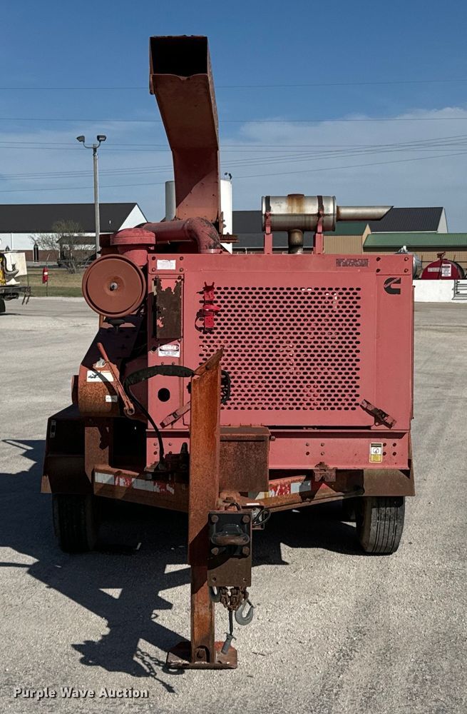 image for item OJ9664 2001 Morbark 2400 wood chipper