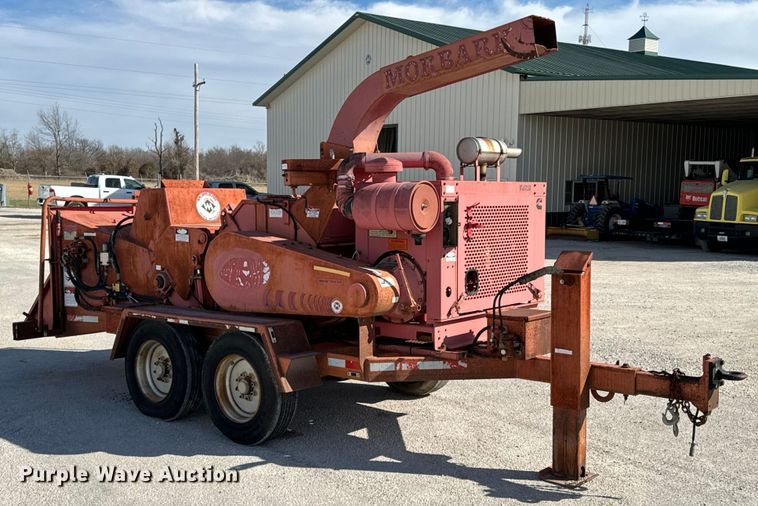 image for item OJ9664 2001 Morbark 2400 wood chipper
