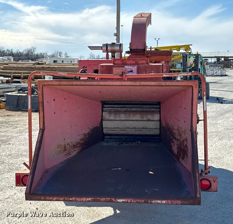 image for item OJ9664 2001 Morbark 2400 wood chipper