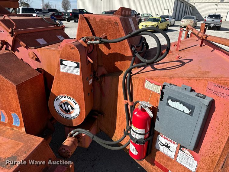 image for item OJ9664 2001 Morbark 2400 wood chipper