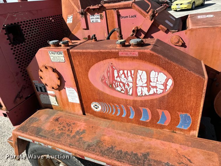image for item OJ9664 2001 Morbark 2400 wood chipper
