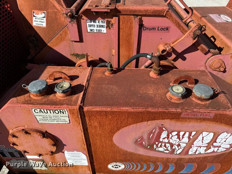 image for item OJ9664 2001 Morbark 2400 wood chipper