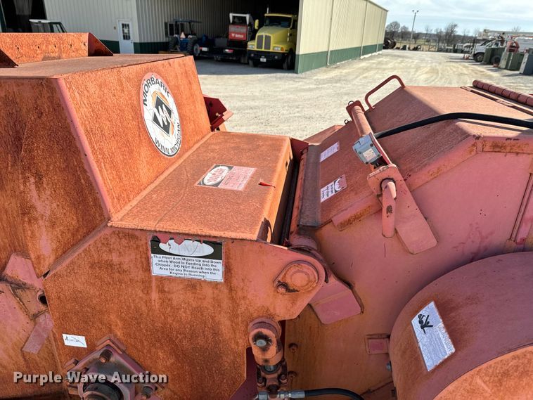 image for item OJ9664 2001 Morbark 2400 wood chipper