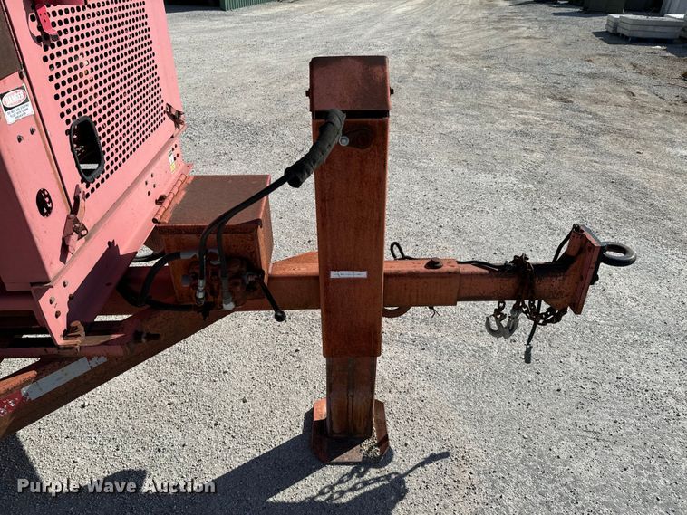 image for item OJ9664 2001 Morbark 2400 wood chipper