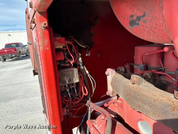 image for item OJ9664 2001 Morbark 2400 wood chipper