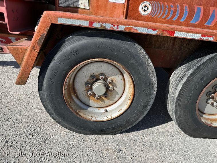 image for item OJ9664 2001 Morbark 2400 wood chipper