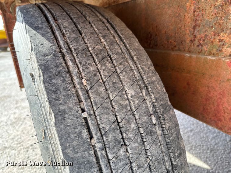 image for item OJ9664 2001 Morbark 2400 wood chipper