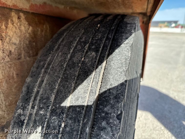 image for item OJ9664 2001 Morbark 2400 wood chipper