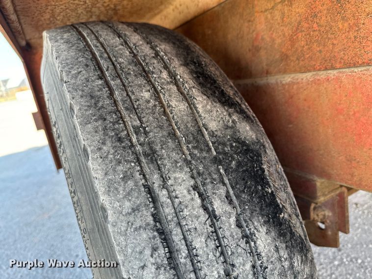 image for item OJ9664 2001 Morbark 2400 wood chipper