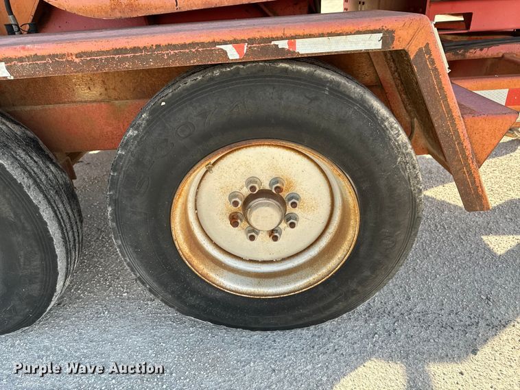 image for item OJ9664 2001 Morbark 2400 wood chipper