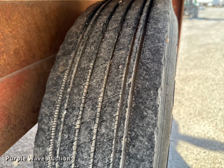 image for item OJ9664 2001 Morbark 2400 wood chipper