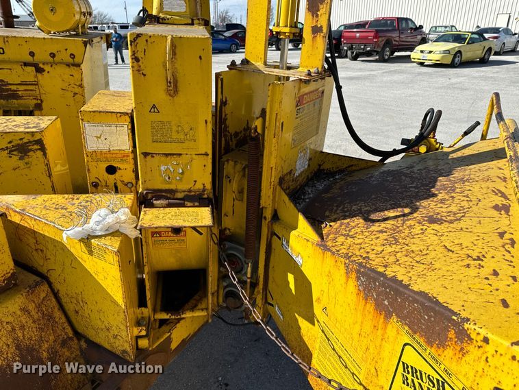 image for item OJ9665 Bandit 250 wood chipper