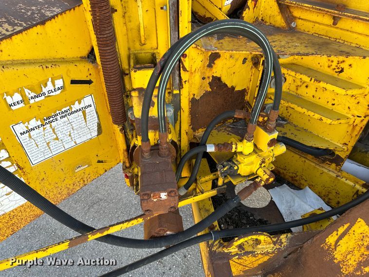 image for item OJ9665 Bandit 250 wood chipper