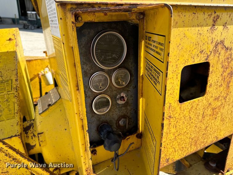 image for item OJ9665 Bandit 250 wood chipper