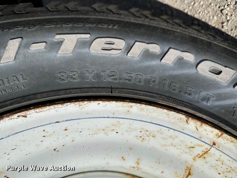 image for item OJ9665 Bandit 250 wood chipper